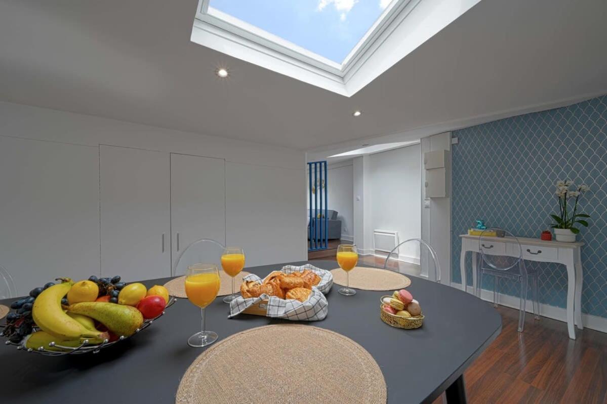 Magnifique Appartement A Pied Du Chateau Versalles Exterior foto